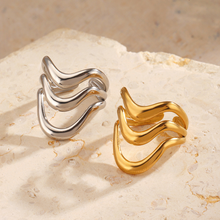 Load image into Gallery viewer, Three Wave Sculpted Ring