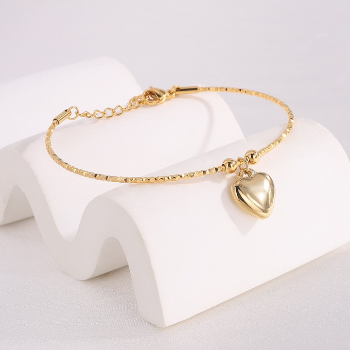 Dangle Heart Pendant Bracelet