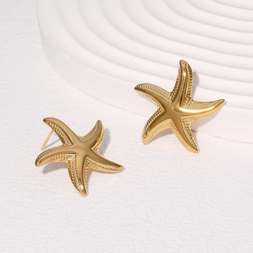 Starfish Textured Stud Earrings in Gold