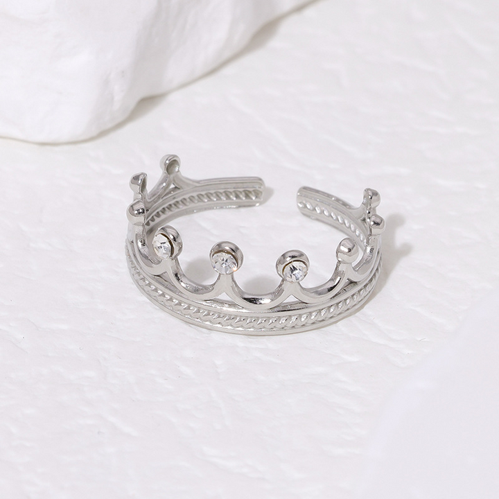The Elizabeth Crown Ring